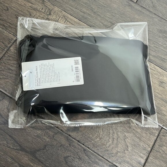 Lululemon NWT BeCalm Scoop-Neck Pullover Black - Picture 9 of 9